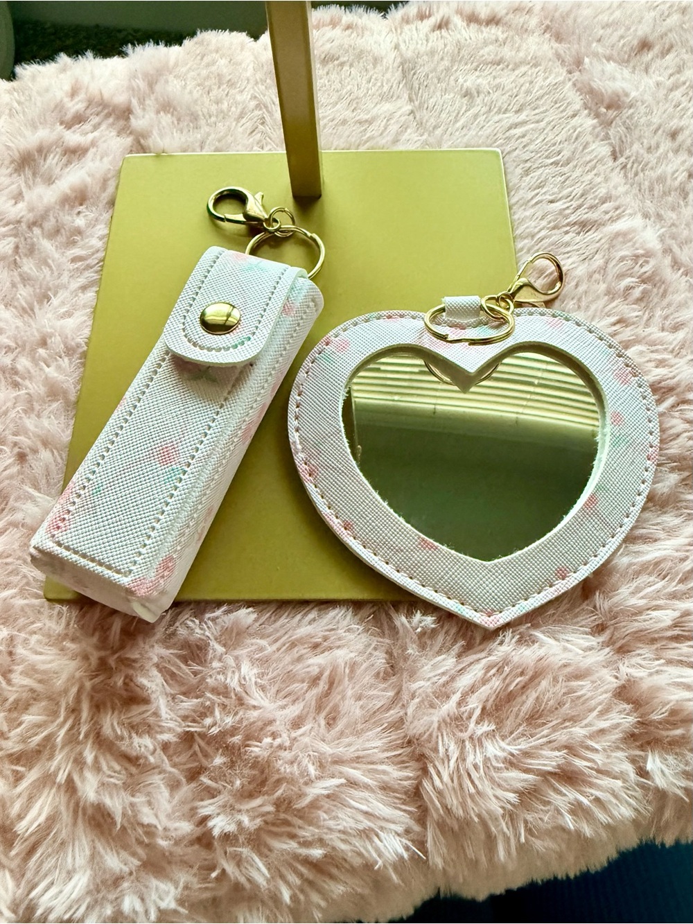 White Floral Heart Mirror Keychain with Lip Balm Holder Set